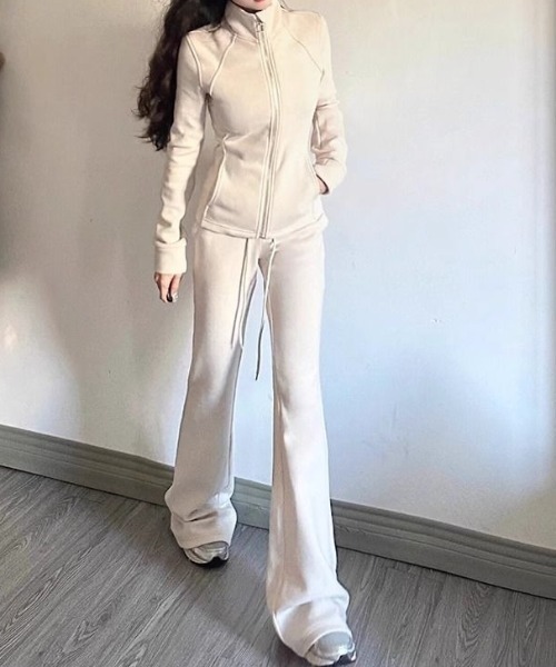 lilful（リルフル）の「裾フレア スリムデザイン スウェットパンツ（スウェットパンツ・レディース・ブラック/グレー/ライトグレー/ダークグレー・M/L）」の15枚目の写真