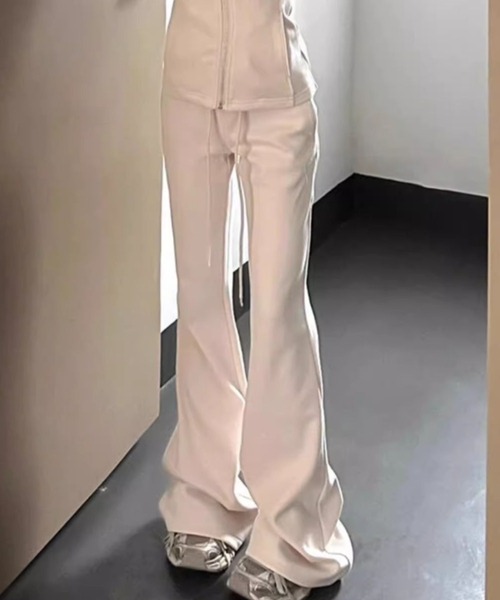 lilful（リルフル）の「裾フレア スリムデザイン スウェットパンツ（スウェットパンツ・レディース・ブラック/グレー/ライトグレー/ダークグレー・M/L）」の16枚目の写真