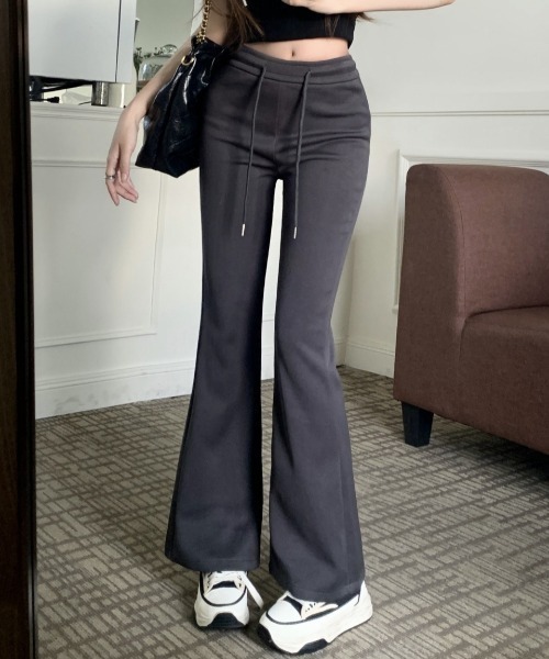 lilful（リルフル）の「裾フレア スリムデザイン スウェットパンツ（スウェットパンツ・レディース・ブラック/グレー/ライトグレー/ダークグレー・M/L）」の12枚目の写真