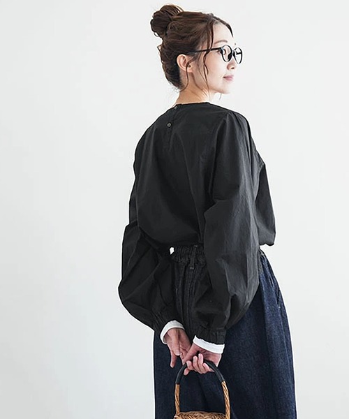 solamonat poche(ソラモナポッシェ)の「ウェザーバルーンスリーブプルオーバー(シャツ/ブラウス・レディース・ブラック・2)」の1枚目の写真