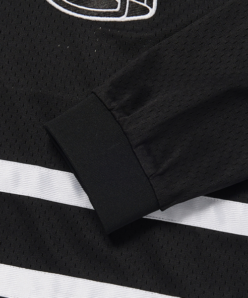 WKNDRS(ウィーキャンドース)の「GUARDIAN FOOTBALL JERSEY (BLACK)(Tシャツ/カットソー・レディース・その他・MEDIUM/LARGE/X-LARGE)」の4枚目の写真