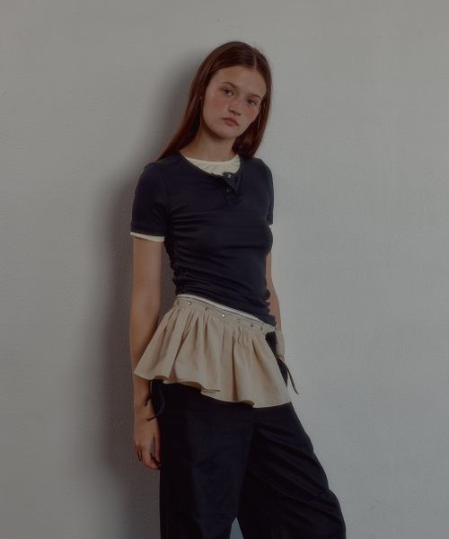 LETERIE(レテリー)の「STUD PLEATS WRAP SKIRT_BEIGE(スカート・レディース・ベージュ・FREE)」の1枚目の写真