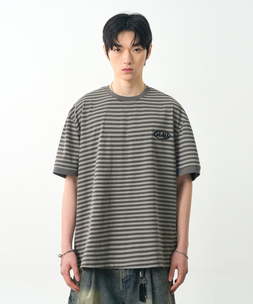 DIMITRI BLACK(ディミトリブラック)の「VLADブランドストライプリンガー半袖Tシャツ_グレー&チャコール(Tシャツ/カットソー・レディース・その他・SMALL/X-LARGE/MEDIUM/LARGE)」の4枚目の写真