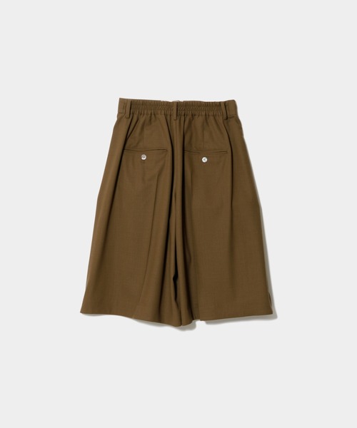 beautiful people(ビューティフルピープル)の「high twist gabardine three tuck shorts(その他パンツ・レディース・ブラウン系/アイボリー・38)」の9枚目の写真
