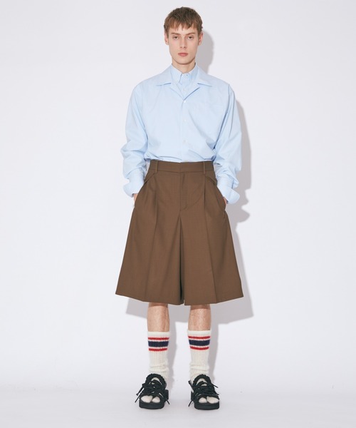 beautiful people(ビューティフルピープル)の「high twist gabardine three tuck shorts(その他パンツ・レディース・ブラウン系/アイボリー・38)」の4枚目の写真