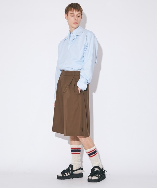 beautiful people(ビューティフルピープル)の「high twist gabardine three tuck shorts(その他パンツ・レディース・ブラウン系/アイボリー・38)」の3枚目の写真