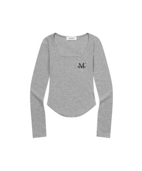 MUCENT(ムセント)の「エイナ スリムフィット スクエアネック ゴロリT (4カラー)(Tシャツ/カットソー・レディース・ブラック/ホワイト/グレー/Beige・FREE)」の4枚目の写真