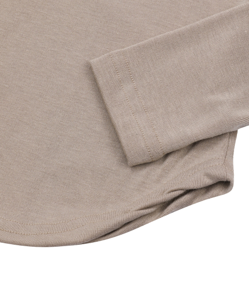 MUCENT(ムセント)の「エイナ スリムフィット スクエアネック ゴロリT (4カラー)(Tシャツ/カットソー・レディース・ブラック/ホワイト/グレー/Beige・FREE)」の20枚目の写真
