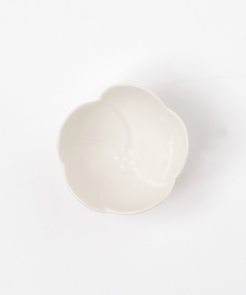 三つ足梅小鉢 / 616769（食器）｜LAKOLE（ラコレ）のファッション通販