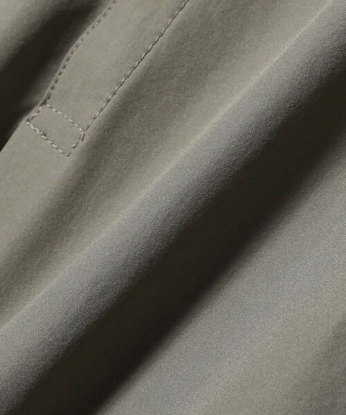 BEAMS(ビームス)の「テック プルオーバー シャツ(シャツ/ブラウス・メンズ・オリーブ/ブラック/ブルー系その他/カーキ・XL/L/M/S)」の6枚目の写真