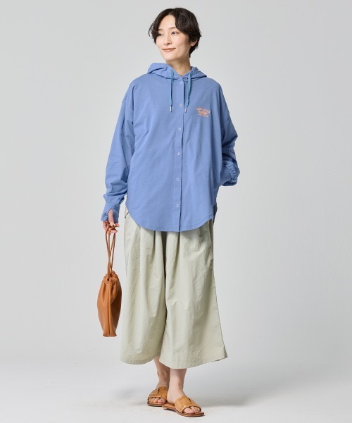 KRIFF MAYER Lady's Collection(クリフメイヤーレディースコレクション)の「【紫外線対策】UVカットさら釦パーカー(パーカー・レディース・ブラック/カラフル/ブルー/グレー・LARGE/MEDIUM)」の6枚目の写真