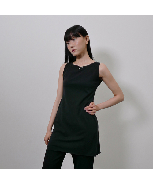 DEARSTALKER（ディアストーカー）の「D. ベーシック ノースリーブ ミニドレス - 2色（ワンピース・レディース・ブラック/チャコール・FREE）」の2枚目の写真