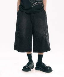 MOO（エムオーオー）の「Wave Cargo Denim 8-Cut Bermuda Shorts - Black（その他パンツ）」