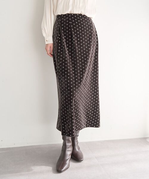 YECCA VECCA（イェッカヴェッカ）の「グリッタードットベロアナロースカート（スカート・レディース・ブラック/ブラウン・FREE）」の2枚目の写真