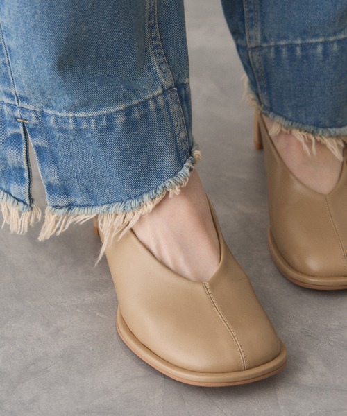 ADAM ET ROPE'（アダムエロペ）の「ラウンドトゥパンプス（パンプス・レディース・ブラック/ベージュ・24.5/24/23.5/23）」の9枚目の写真