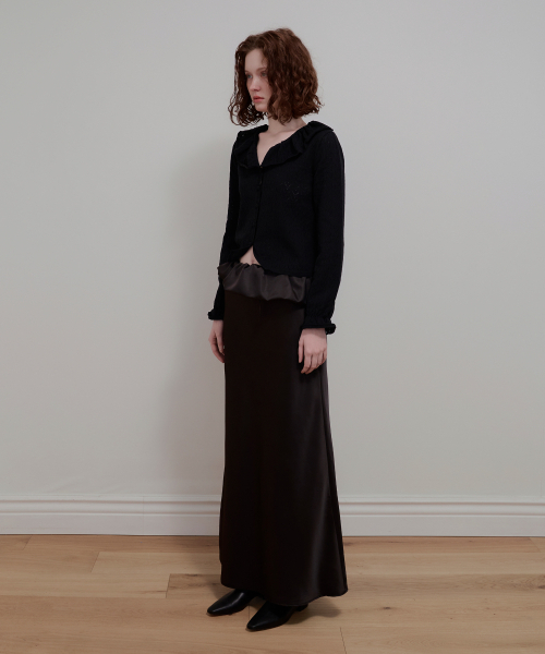 AOPT(アオプト)の「BALLOON DETAIL SATIN SKIRT - BLACK(スカート・レディース・その他・SMALL/MEDIUM)」の3枚目の写真