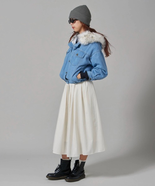 Chick(チック)の「Faux Fur Hooded Denim Jacket / フード付き フェイクファー2ndデニムジャケット(デニムジャケット・レディース・グレー/ピンク/ホワイト・FREE)」の6枚目の写真