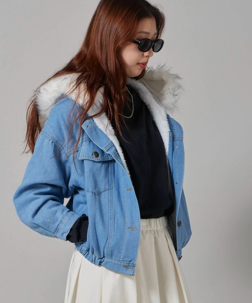 Chick(チック)の「Faux Fur Hooded Denim Jacket / フード付き フェイクファー2ndデニムジャケット(デニムジャケット・レディース・グレー/ピンク/ホワイト・FREE)」の7枚目の写真