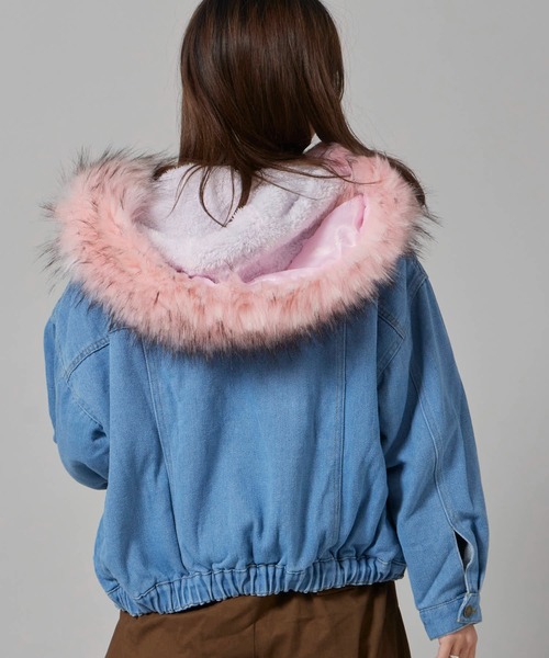 Chick(チック)の「Faux Fur Hooded Denim Jacket / フード付き フェイクファー2ndデニムジャケット(デニムジャケット・レディース・グレー/ピンク/ホワイト・FREE)」の20枚目の写真