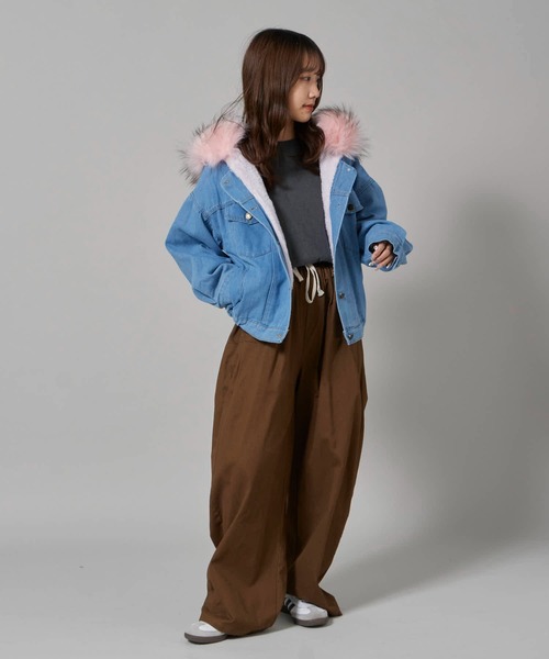 Chick(チック)の「Faux Fur Hooded Denim Jacket / フード付き フェイクファー2ndデニムジャケット(デニムジャケット・レディース・グレー/ピンク/ホワイト・FREE)」の21枚目の写真