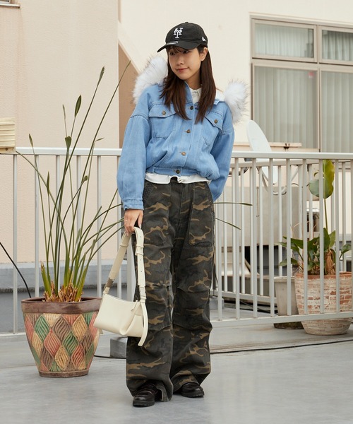 セール】Faux Fur Hooded Denim Jacket / フード付き フェイクファー