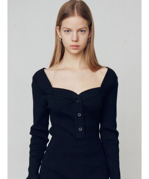 EMODA（エモダ）の「フロントボタンリブニットワンピース（ワンピース・レディース・ブラウン/ブラック/グレー・FREE）」の17枚目の写真