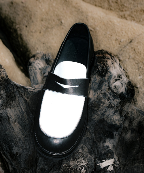 LOSTGARDEN(ロストガーデン)の「UNIFORM Faded Loafer Mono(ローファー・メンズ・その他・43/40.5/42.5/41.5/43.5/44/40/41/42)」の1枚目の写真