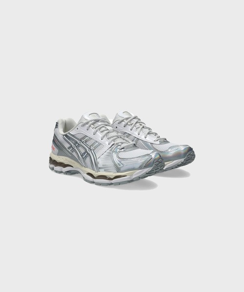 GEL-KAYANO 12.1【ASICS】/重厚なデザインと安定感を備えたスニーカー