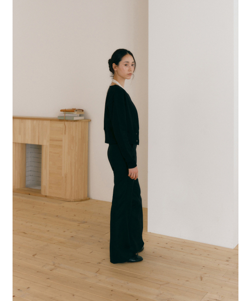 Yuje(ユジェ)の「LOUVE SLACKS (3color, 2size)(スラックス・レディース・チャコールグレー/ブラック/ダークブラウン・SMALL/MEDIUM)」の9枚目の写真