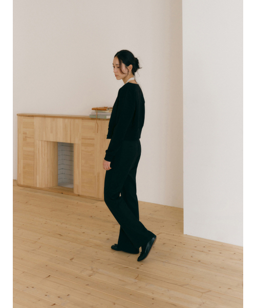 Yuje(ユジェ)の「LOUVE SLACKS (3color, 2size)(スラックス・レディース・チャコールグレー/ブラック/ダークブラウン・SMALL/MEDIUM)」の10枚目の写真
