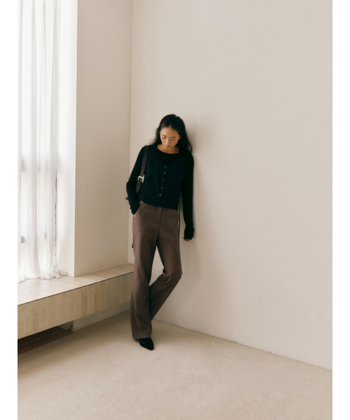 Yuje(ユジェ)の「LOUVE SLACKS (3color, 2size)(スラックス・レディース・チャコールグレー/ブラック/ダークブラウン・SMALL/MEDIUM)」の13枚目の写真