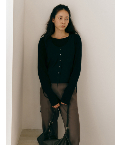 Yuje(ユジェ)の「LOUVE SLACKS (3color, 2size)(スラックス・レディース・チャコールグレー/ブラック/ダークブラウン・SMALL/MEDIUM)」の14枚目の写真