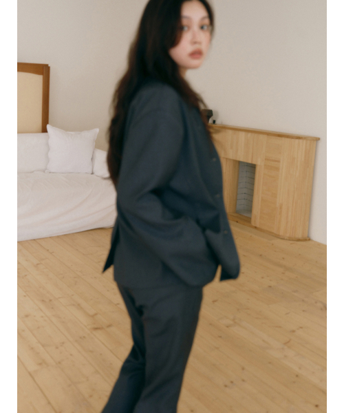 Yuje(ユジェ)の「LOUVE SLACKS (3color, 2size)(スラックス・レディース・チャコールグレー/ブラック/ダークブラウン・SMALL/MEDIUM)」の22枚目の写真