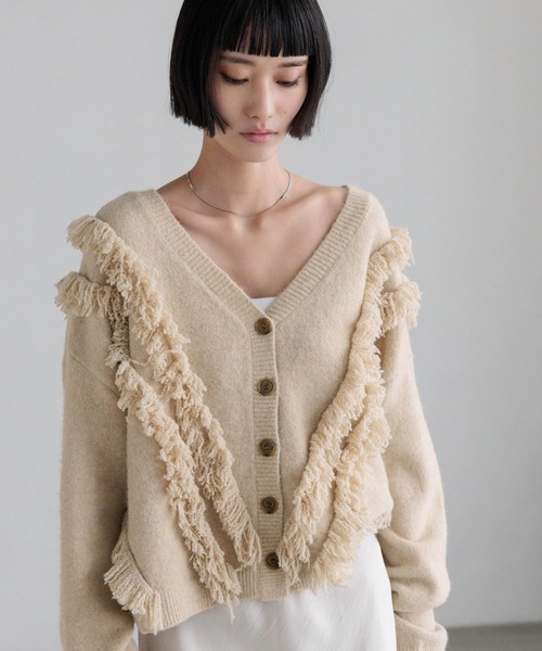 LOWRYS FARM（ローリーズファーム）の「２ＷＡＹフリルフリンジカーディガン　631327（カーディガン/ボレロ・レディース・ピンク/グレー/ベージュ・FREE）」の3枚目の写真