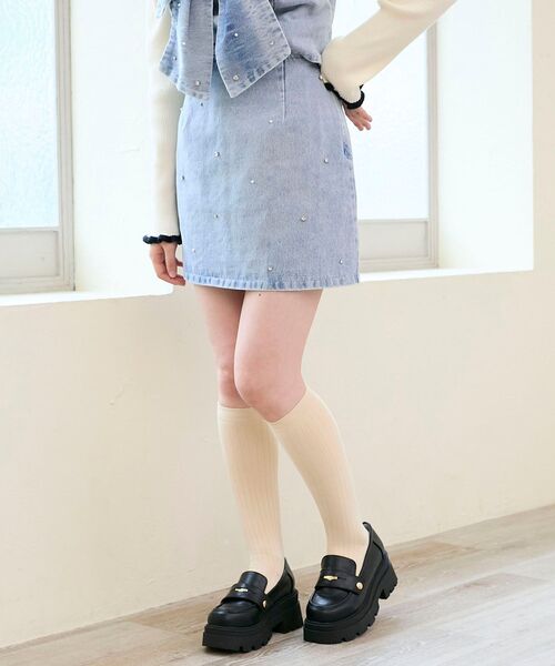 MAJESTIC LEGON(マジェスティックレゴン)の「ビジュー付き台形ミニスカパン(スカート・レディース・アイボリー/サックスブルー/ピンクベージュ/ブラック・MEDIUM)」の21枚目の写真