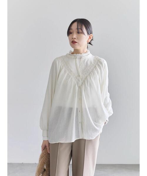 Samansa Mos2 blue（サマンサモスモスブルー）の「切替タックブラウス（シャツ/ブラウス・レディース・オフホワイト/ブラック/シルバーグレー・F）」の16枚目の写真