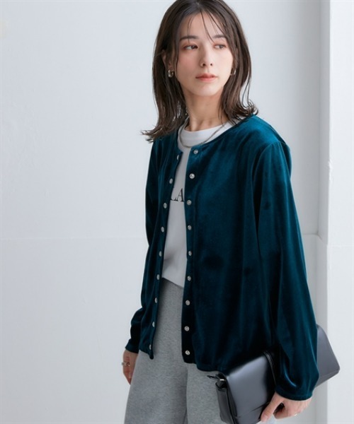 nissen(ニッセン)の「ふわふわベロアクルーネックカーディガン<大きいサイズ有>(カーディガン/ボレロ・レディース・ベージュ/ダークグリーン/ブルーグレー/ライトピンク・L/M/S/LL/3L)」の21枚目の写真