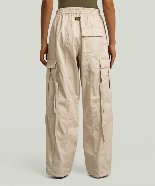 G-STAR(ジースター)の「Elevated Parachute Pants/ミリタリーディテールリラックスワイドカーゴパンツ/パラシュートパンツ(カーゴパンツ・レディース・ベージュ・27inch/24inch/25inch/26inch)」の2枚目の写真