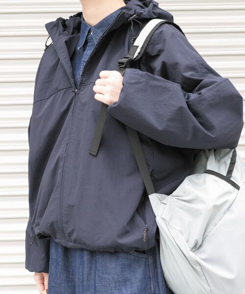 EKAL（エカル）の「『UR TECH』ナイロンタッサージップパーカー（ナイロンジャケット・レディース・ライトブルー/ネイビー/ベージュ/イエロー/グレー・ONE）」の5枚目の写真