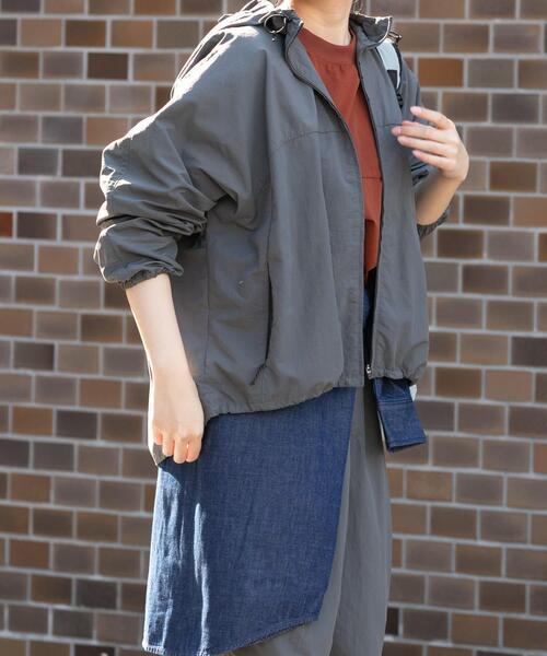 EKAL（エカル）の「『UR TECH』ナイロンタッサージップパーカー（ナイロンジャケット・レディース・ライトブルー/ネイビー/ベージュ/イエロー/グレー・ONE）」の2枚目の写真