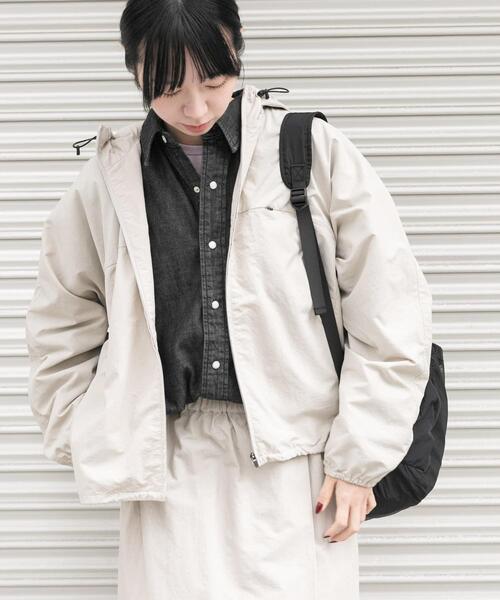 EKAL（エカル）の「『UR TECH』ナイロンタッサージップパーカー（ナイロンジャケット・レディース・ライトブルー/ネイビー/ベージュ/イエロー/グレー・ONE）」の21枚目の写真