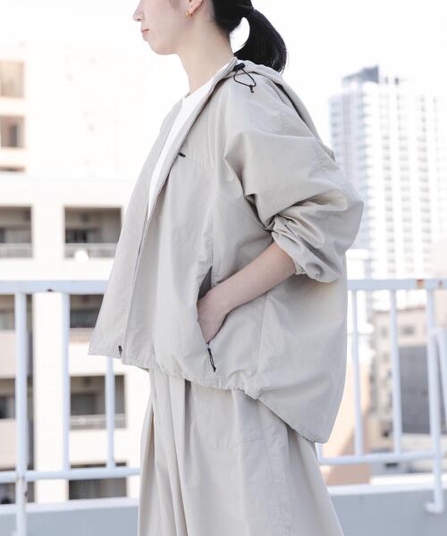 EKAL（エカル）の「『UR TECH』ナイロンタッサージップパーカー（ナイロンジャケット・レディース・ライトブルー/ネイビー/ベージュ/イエロー/グレー・ONE）」の18枚目の写真