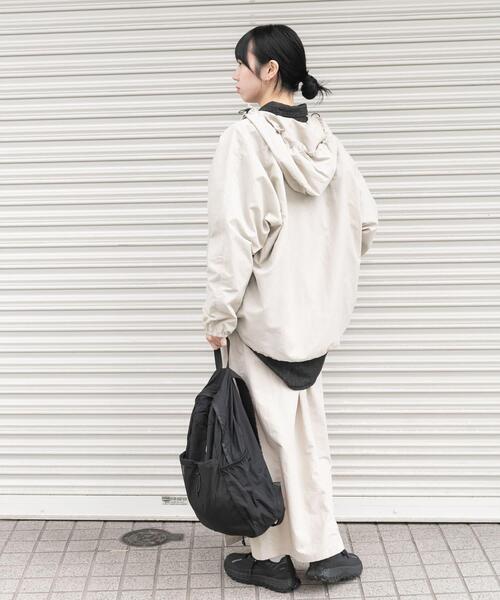 EKAL（エカル）の「『UR TECH』ナイロンタッサージップパーカー（ナイロンジャケット・レディース・ライトブルー/ネイビー/ベージュ/イエロー/グレー・ONE）」の20枚目の写真