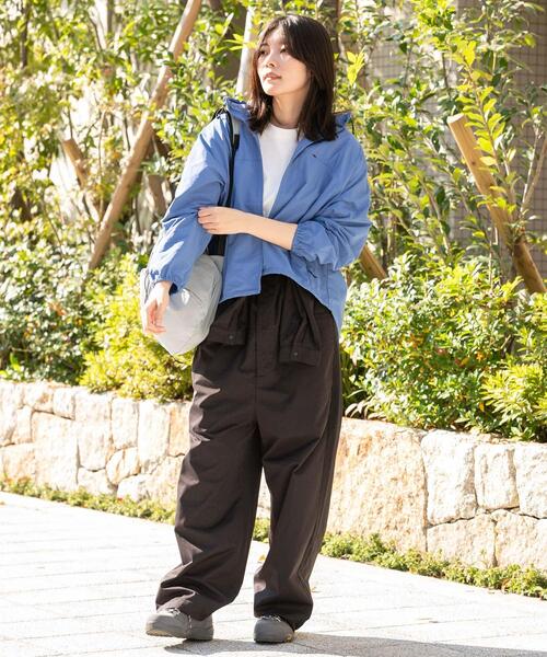 EKAL（エカル）の「『UR TECH』ナイロンタッサージップパーカー（ナイロンジャケット・レディース・ライトブルー/ネイビー/ベージュ/イエロー/グレー・ONE）」の8枚目の写真