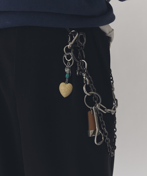 ITTI（イッチ）の「【ITTI】Art by masasculp LUCKY CHARM II（キーホルダー・メンズ・レッド/ホワイト系その他・FREE）」の6枚目の写真