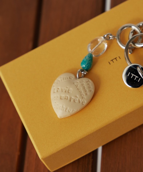 ITTI（イッチ）の「【ITTI】Art by masasculp LUCKY CHARM II（キーホルダー・メンズ・レッド/ホワイト系その他・FREE）」の8枚目の写真