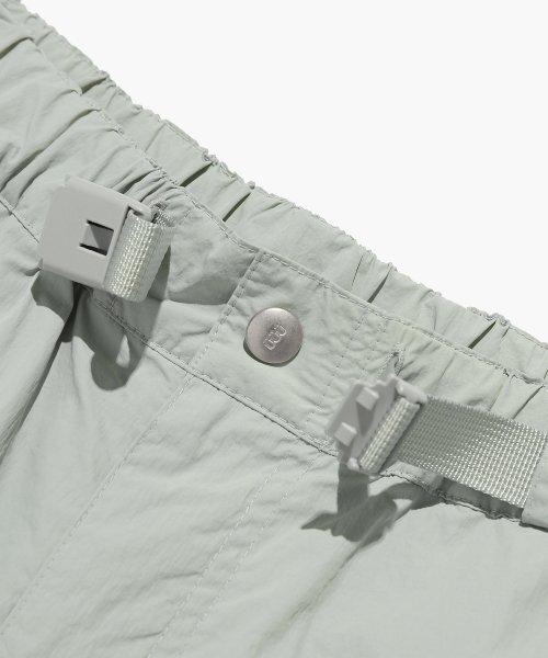 ISTKUNST（イストクンスト）の「TRANSFORM CARGO PANTS_GREY(IK2DMMPA10A)（スウェットパンツ・レディース・グレー・L/M/S）」の4枚目の写真
