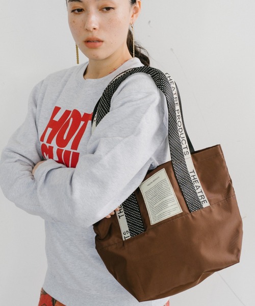 THEATRE PRODUCTS（シアタープロダクツ）の「ドット柄 ジャガードテープ MISSISSIPPI Msize／ジャガードテープ バッグ/パソコン13インチ・500mlペットボトル収納可能（トートバッグ・レディース・ブラウン/ベージュ/ブラック・FREE）」の11枚目の写真