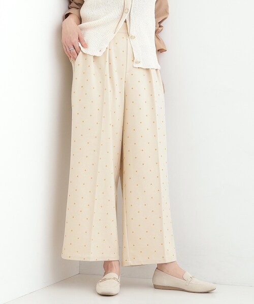 SHOO・LA・RUE(シューラルー)の「【S-LL】きれい見えも叶う フロッキードットワイドパンツ(その他パンツ・レディース・アイボリー系5/チャコール/アイボリー・01/04/03/02)」の3枚目の写真