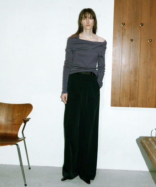 ADAM ET ROPE'（アダムエロペ）の「【EMOELLE】スビンコットンオフショルトップス（Tシャツ/カットソー・レディース・グレー/ブラウン・FREE）」の3枚目の写真